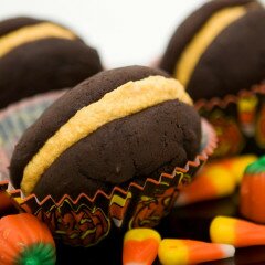 Spiced Chocolate Pumpkin Whoopie Pies