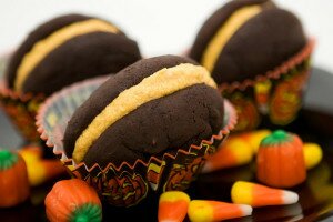 Spiced Chocolate Pumpkin Whoopie Pies