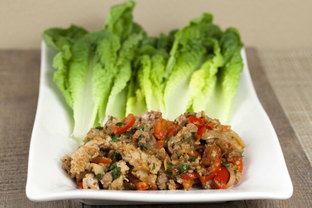 Thai-Style Turkey Lettuce Wraps | www.spachethespatula.com #recipe