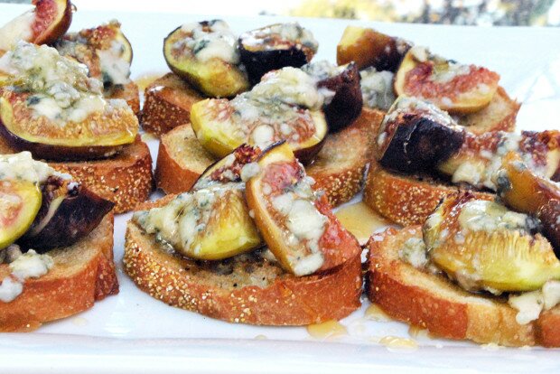 Roasted Fig Crostinis with Honey and Blue Cheese