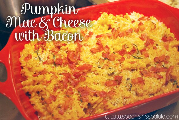 Pumpkin Mac & Cheese with Bacon | www.spachethespatula.com #recipe