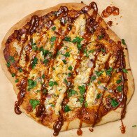 BBQ Chicken & Cheddar Pizza | www.spachethespatula.com #recipe