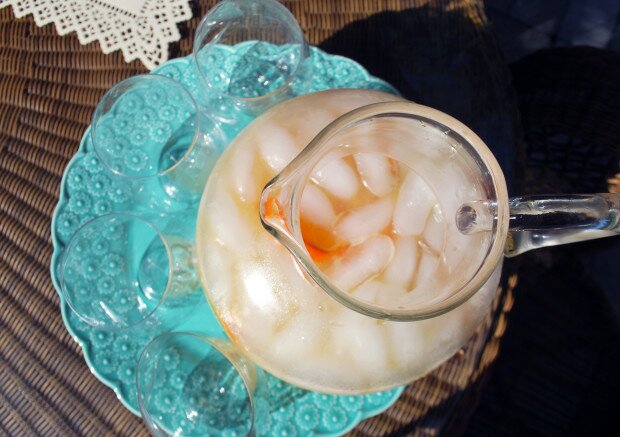 Sparkling Coconut-Mango-Orange Cooler | spchethespatula.com 