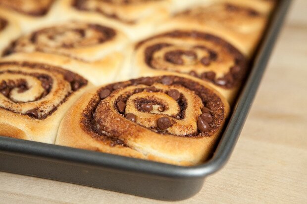 Chocolate Cinnamon Rolls | www.spachethespatula.com #recipe