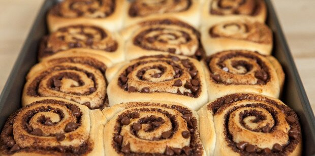 Chocolate Cinnamon Rolls | www.spachethespatula.com #recipe