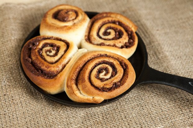 Chocolate Cinnamon Rolls | www.spachethespatula.com #recipe