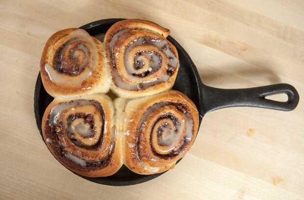 Chocolate Cinnamon Rolls | www.spachethespatula.com #recipe