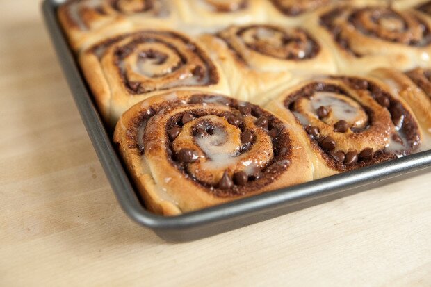 Chocolate Cinnamon Rolls | www.spachethespatula.com #recipe