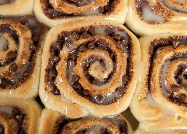 Chocolate Cinnamon Rolls | www.spachethespatula.com #recipe