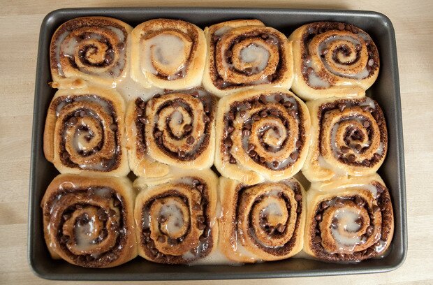 Chocolate Cinnamon Rolls | www.spachethespatula.com #recipe