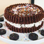 Giant Oreo Cake | www.spachethespatula.com #recipe