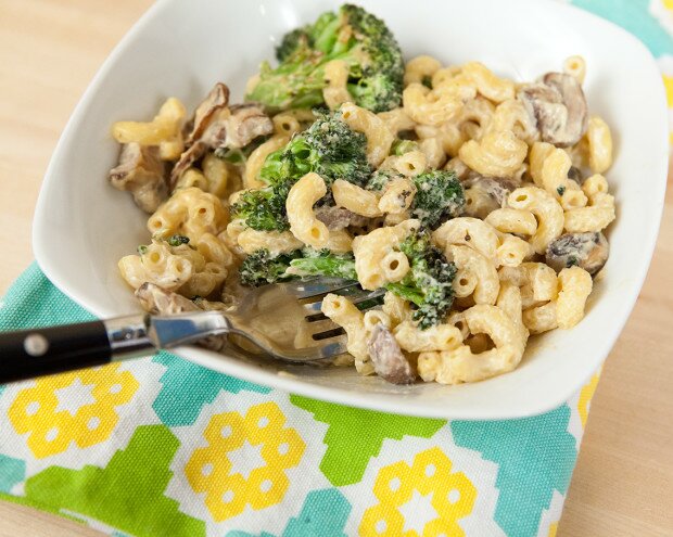 Macaroni & Cheeze with Roasted Broccoli and Criminis | www.spachethespatula.com #vegan #recipe