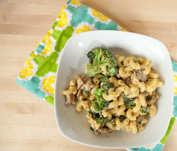 Macaroni & Cheeze with Roasted Broccoli and Criminis | www.spachethespatula.com #vegan #recipe