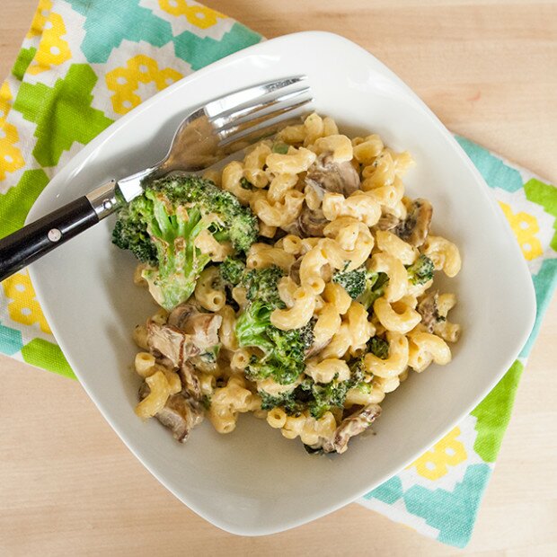 Macaroni & Cheeze with Roasted Broccoli and Criminis | www.spachethespatula.com #vegan #recipe