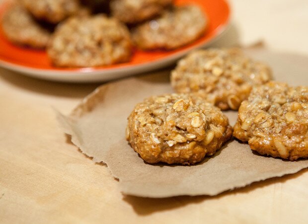 Orange-Tahini Pine Nut Cookies | www.spachethespatula.com #recipe (with #vegan and #gluten-free options!)