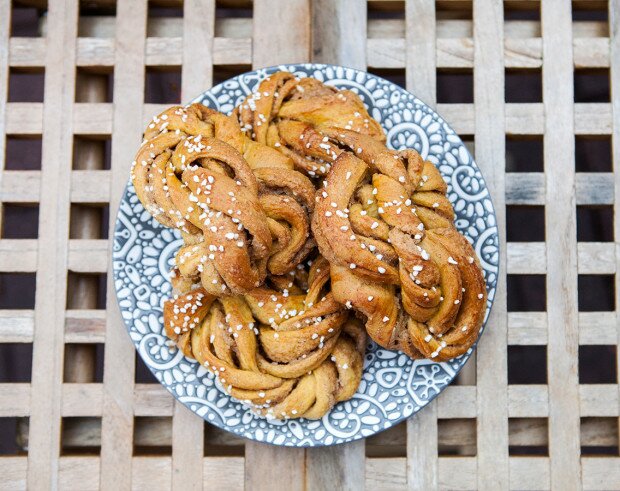 Pumpkin-Biscoff Knots | www.spachethespatula.com #recipe