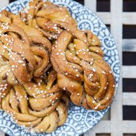 Pumpkin-Biscoff Knots | www.spachethespatula.com #recipe