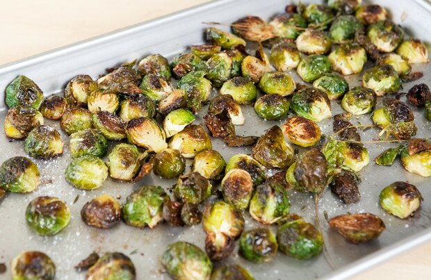 Simply Roasted Brussels Sprouts | www.spachethespatula.com #recipe