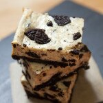 Cookies N' Cream Cheesecake Bars | www.spachethespatula.com #recipe