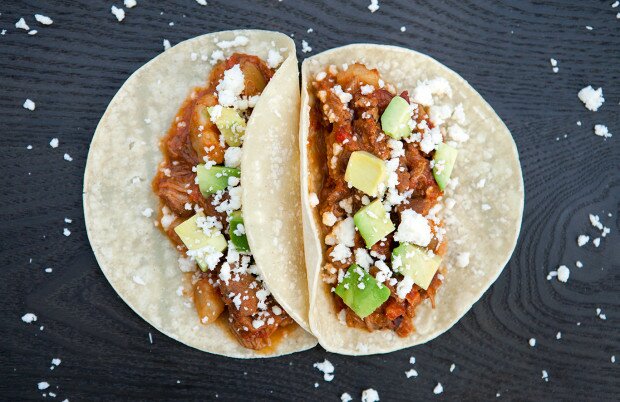 Pork Tinga Tacos | www.spachethespatula.com #recipe