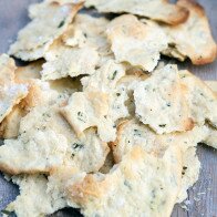 Rosemary & Sea Salt Flatbread Crackers | www.spachethespatula.com #recipe