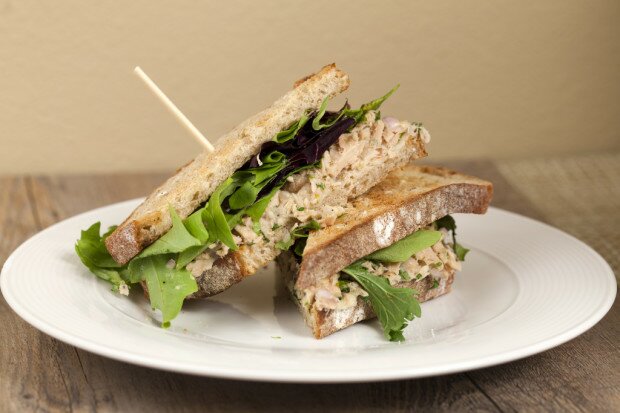 Tuscan Tuna and White Bean Sandwiches | www.spachethespatula.com #recipe