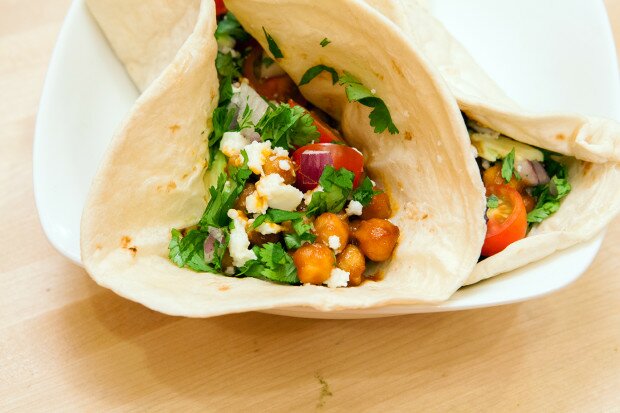 BBQ Chickpea Tacos | www.spachethespatula.com #recipe