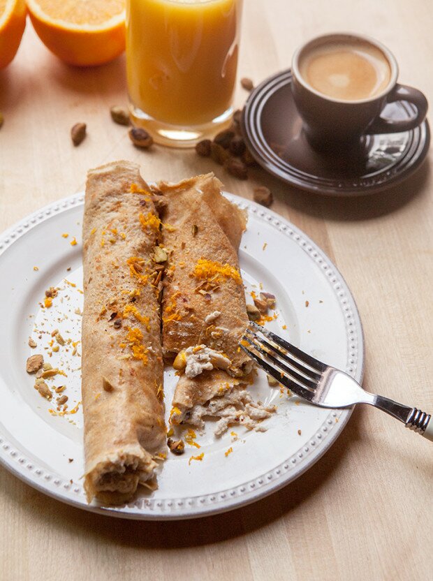 Cannoli Pancakes | www.spachethespatula.com #recipe