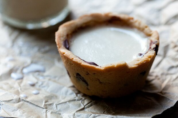 Chocolate Chip Cookie Cups with Panna Cotta Milk | www.spachethespatula.com #recipe