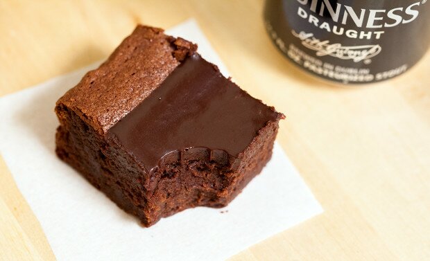 Guinness Brownies | www.spachethespatula.com #recipe