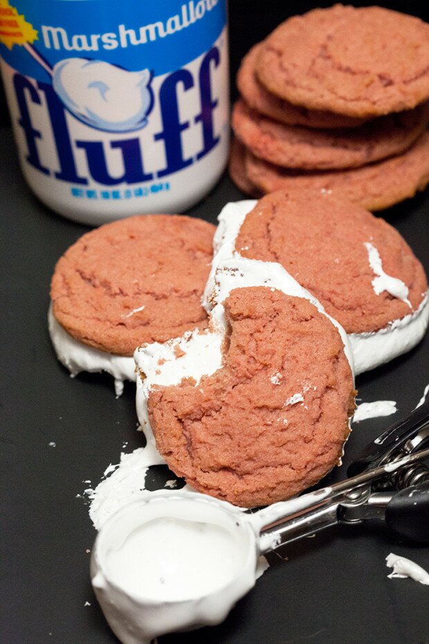 Strawberries & Cream Cookie Sandwiches | www.spachethespatula.com #recipe