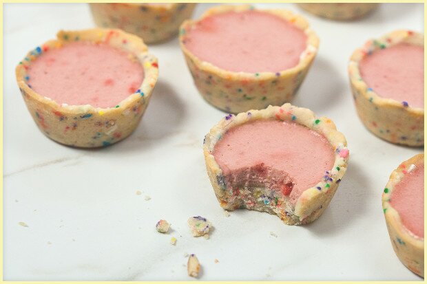 Funfetti Cookie Cups filled with Strawberry Milkshake Panna Cotta | www.spachethespatula.com #recipe