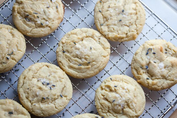 Salted White Chocolate Lavender Cookies | www.spachethespatula.com #recipe