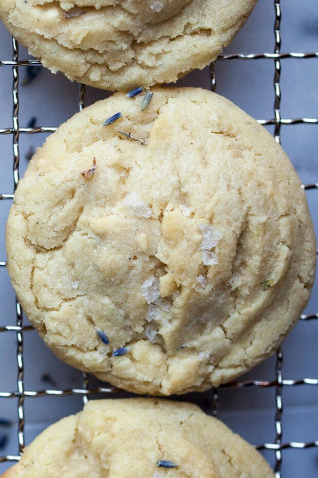 Salted White Chocolate Lavender Cookies | www.spachethespatula.com #recipe