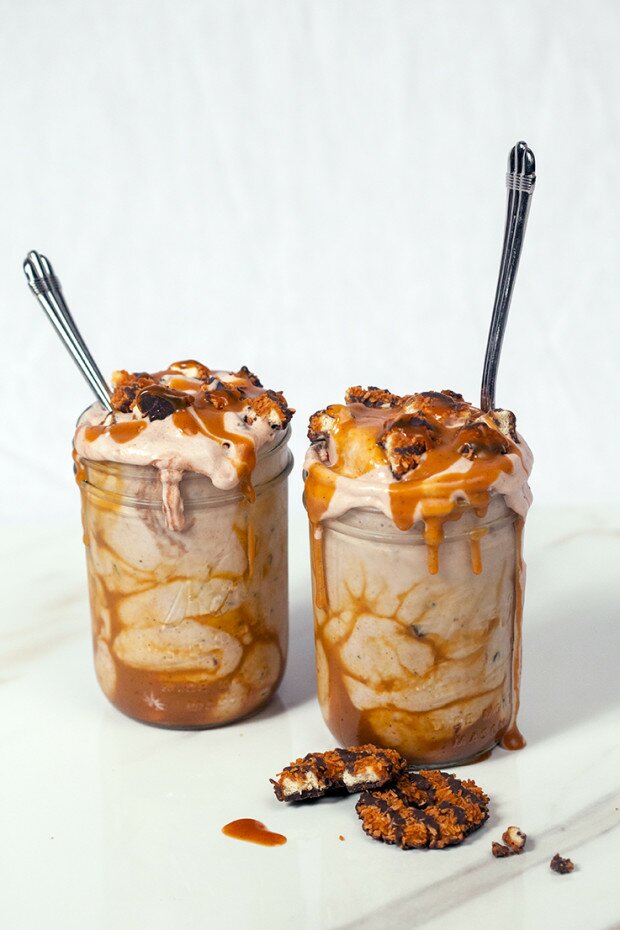 Samoa Blizzard | www.spachethespatula.com #recipe