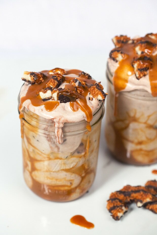 Samoa Blizzard | www.spachethespatula.com #recipe