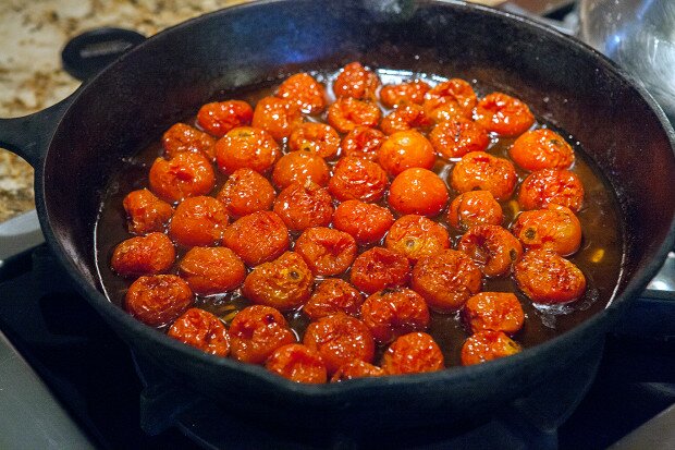 Roasted Tomatoes | www.spachethespatula.com #recipe