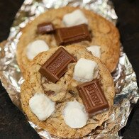 S'mores Cookies | www.spachethespatula.com #recipe