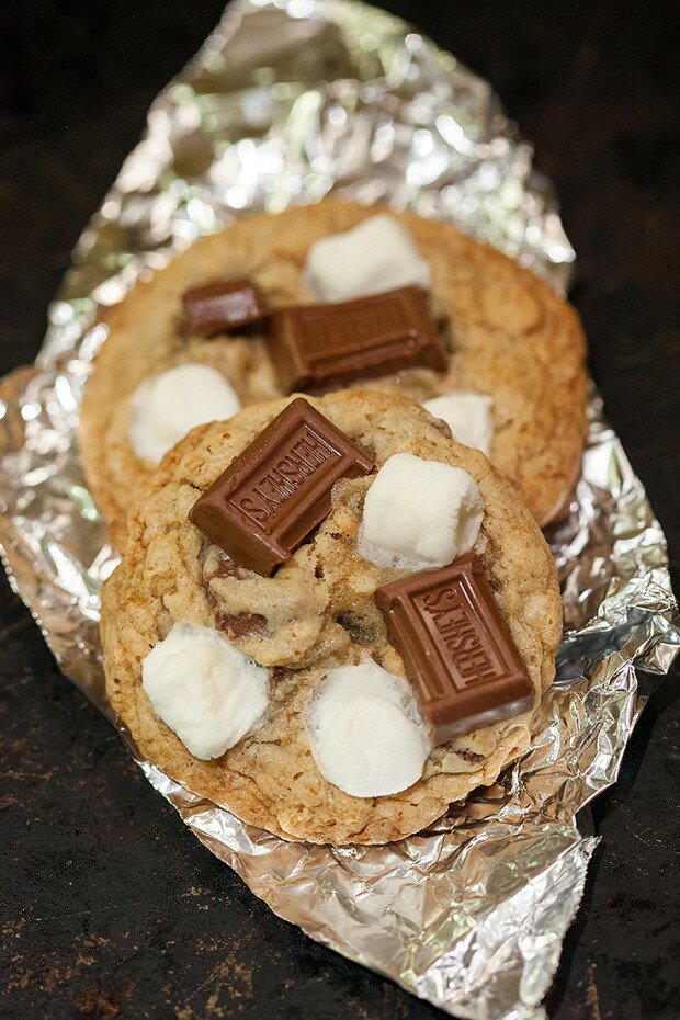 S'mores Cookies | www.spachethespatula.com #recipe