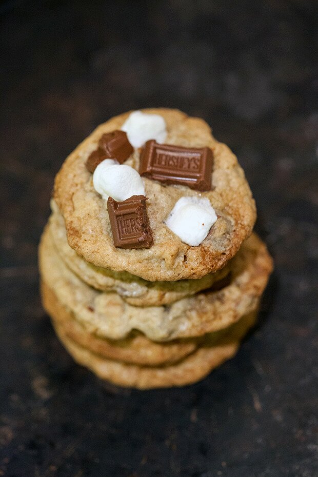 S'mores Cookies | www.spachethespatula.com #recipe