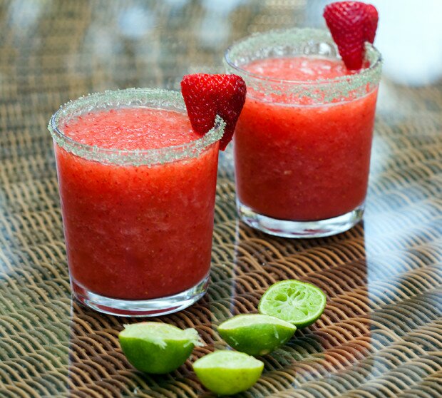 Strawberry Key Lime Margaritas | www.spachethespatula.com #recipe