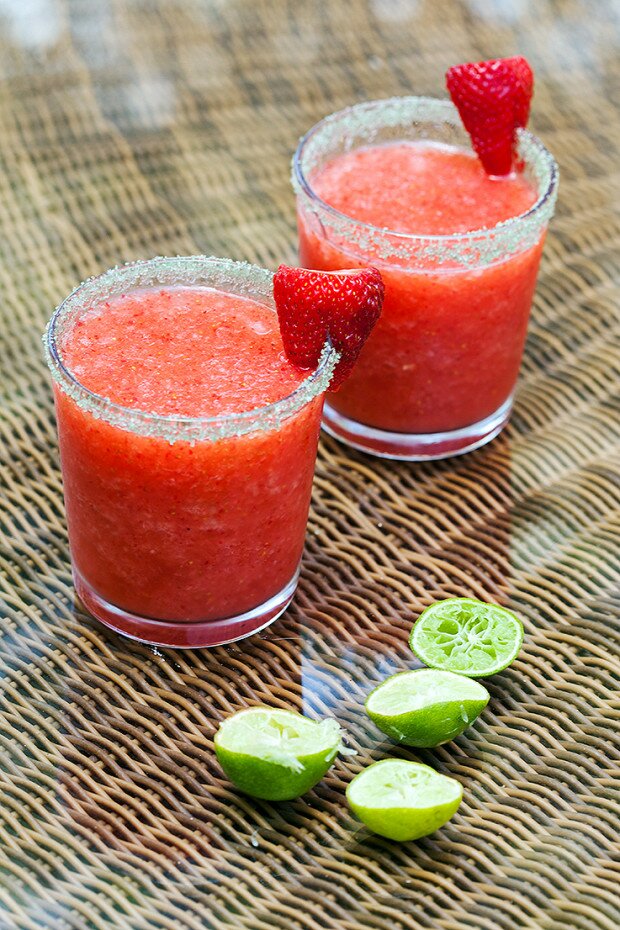 Strawberry Key Lime Margaritas | www.spachethespatula.com #recipe