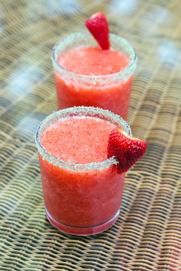 Strawberry Key Lime Margaritas | www.spachethespatula.com #recipe