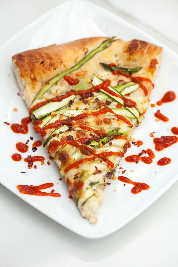 Asparagus Gruyere Pizza with Garlicky Whipped Ricotta | www.spachethespatula.com #recipe