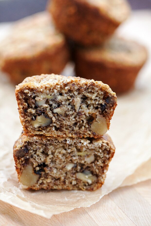 Banana Oat Muffins #glutenfree | www.spachethespatula.com #recipe