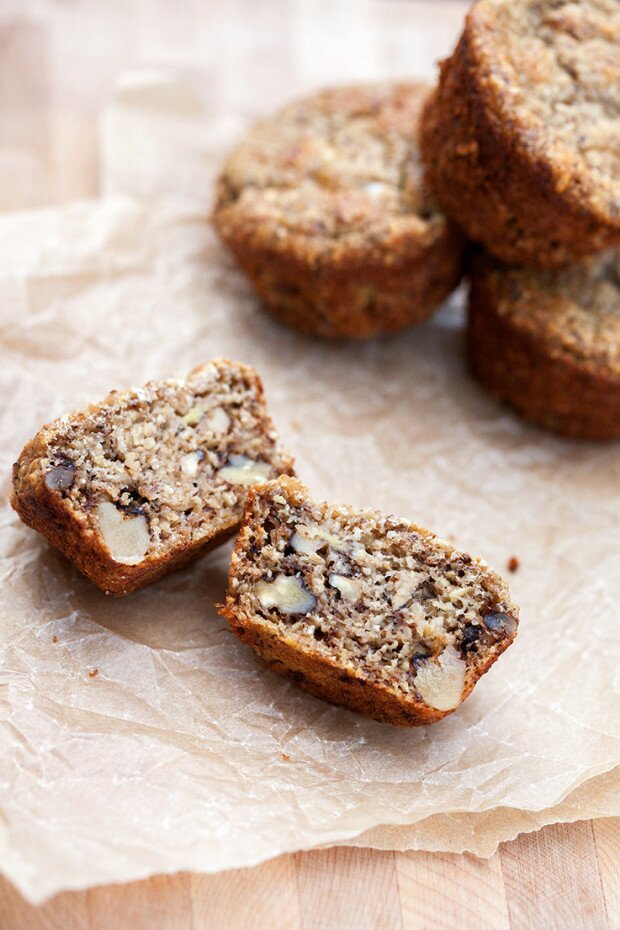 Banana Oat Muffins #glutenfree | www.spachethespatula.com #recipe