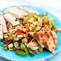 Quesadilla Blast Salad | www.spachethespatula.com #recipe