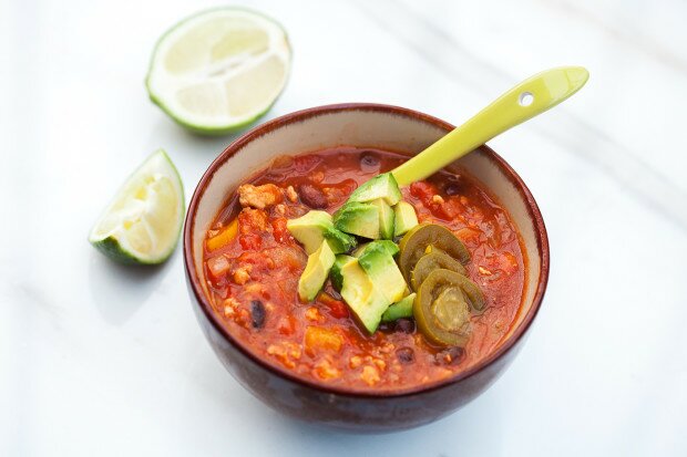 Skinny Turkey Chili | www.spachethespatula.com #recipe