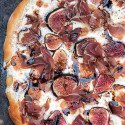 Fig and Prosciutto Pizza with Balsamic Drizzle | www.spachethespatula.com #recipe