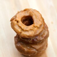 Old-Fashioned Pumpkin Spice Donuts | www.spachethespatula.com #recipe